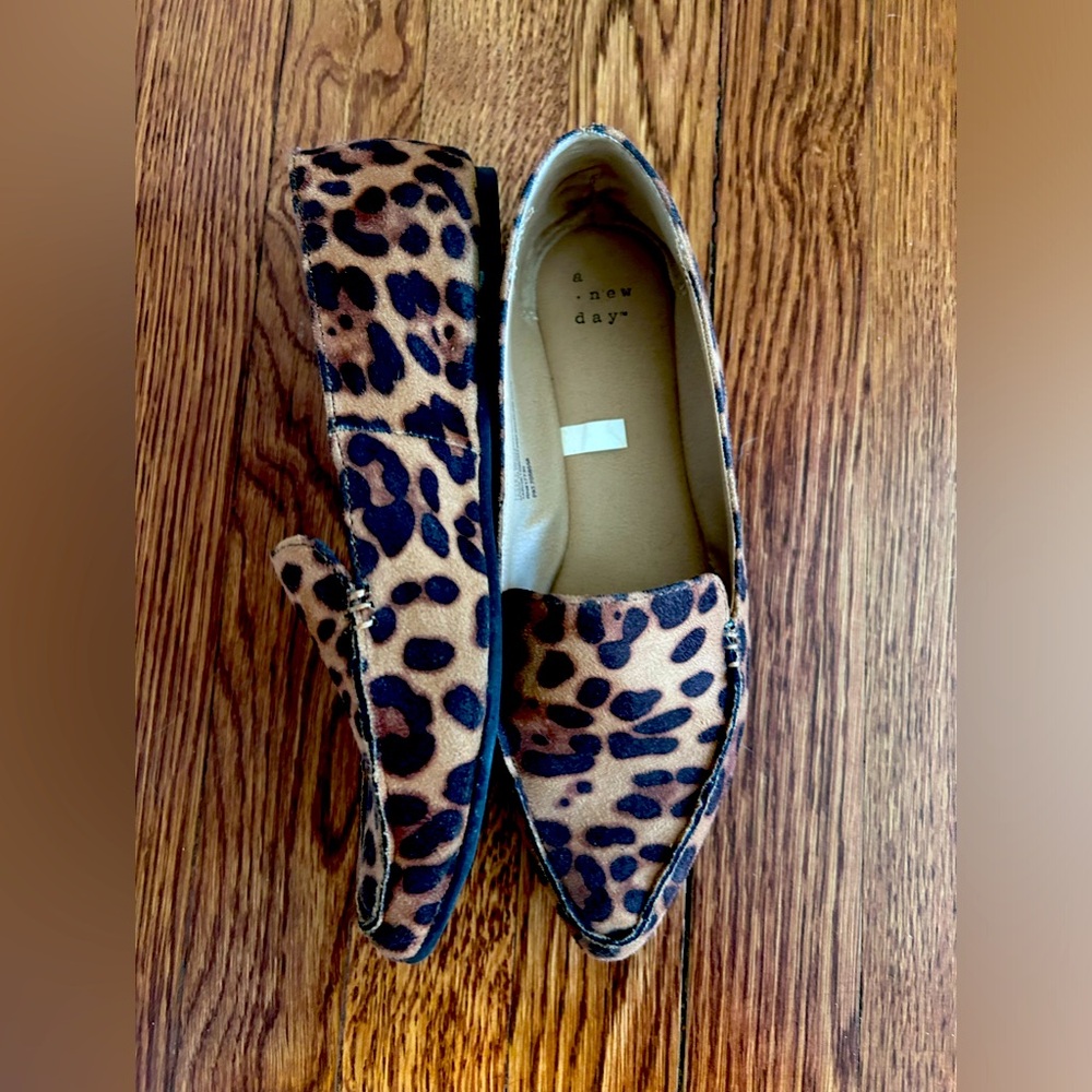 Leopard print women’s flats